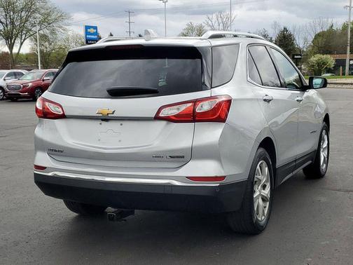 Silver Ice Metallic 2018 Chevrolet Equinox Premier