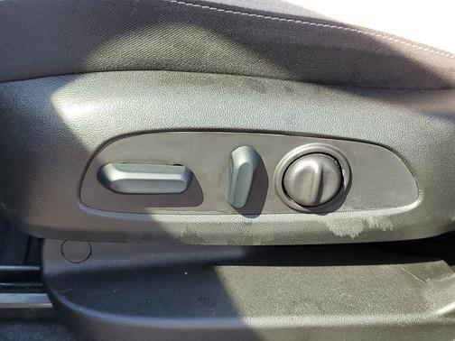 Mosaic Black Metallic 2024 Chevrolet Equinox LS