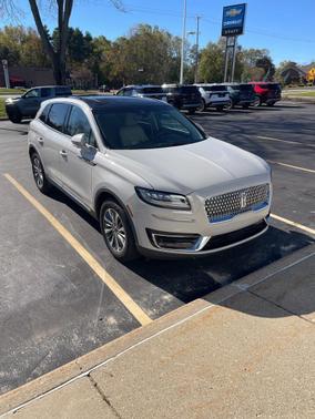 2019 Lincoln Nautilus Select