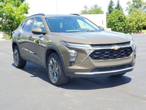 Harvest Bronze Metallic 2024 Chevrolet Trax LT
