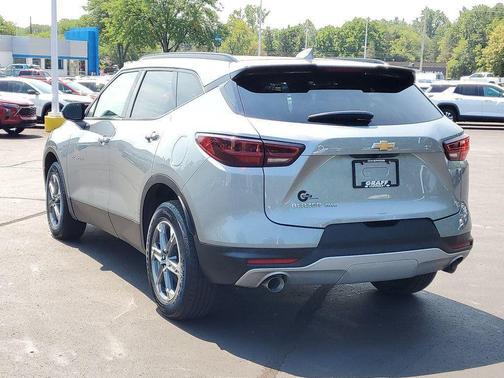 Sterling Gray Metallic 2023 Chevrolet Blazer 2LT