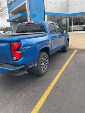 Glacier Blue Metallic 2023 Chevrolet Colorado LT
