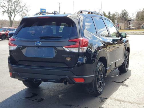 Crystal Black Silica 2024 Subaru Forester Wilderness