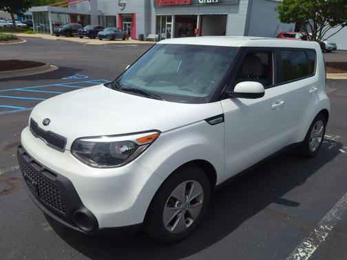 Clear White 2016 Kia Soul Base