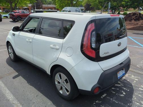 Clear White 2016 Kia Soul Base