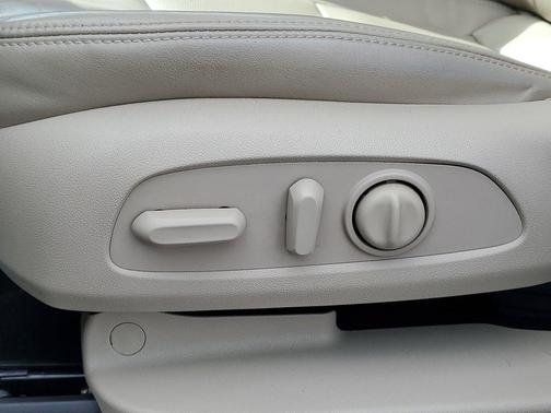 White Frost Tricoat 2018 Buick Enclave Premium