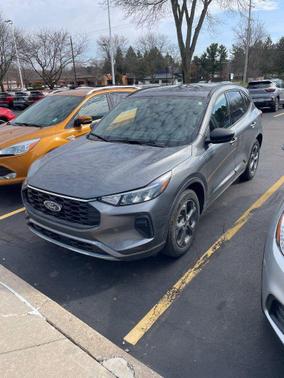 CARBONIZED GRAY METALLIC 2023 Ford Escape ST-Line