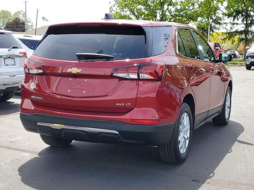 Radiant Red Tintcoat 2024 Chevrolet Equinox 1LT