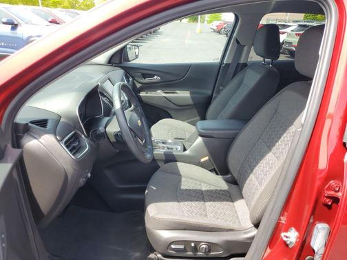 Radiant Red Tintcoat 2024 Chevrolet Equinox 1LT