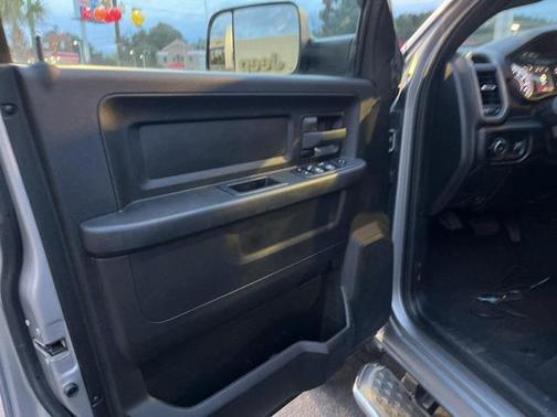 2021 RAM 2500 Tradesman Crew Cab 4x4 6'4' Box