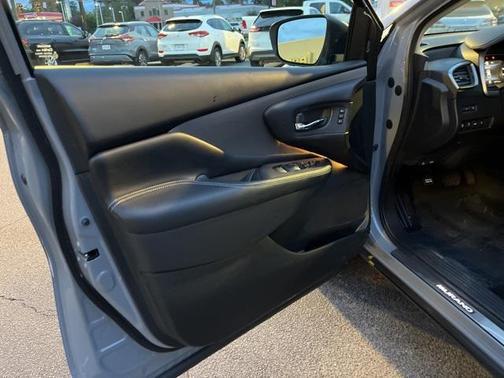 2023 Nissan Murano SL FWD