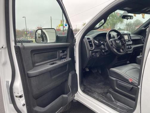 Bright White Clearcoat 2021 RAM 3500 Tradesman Crew Cab 4x4 8' Box