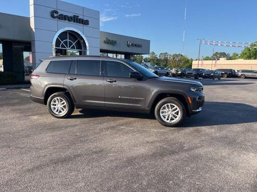Baltic Gray Metallic Clearcoat 2026 Jeep Grand Cherokee L Laredo