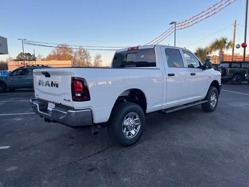 2026 RAM 2500 Tradesman Crew Cab 4x4 6'4' Box