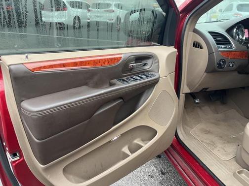 2015 Chrysler Town & Country Touring