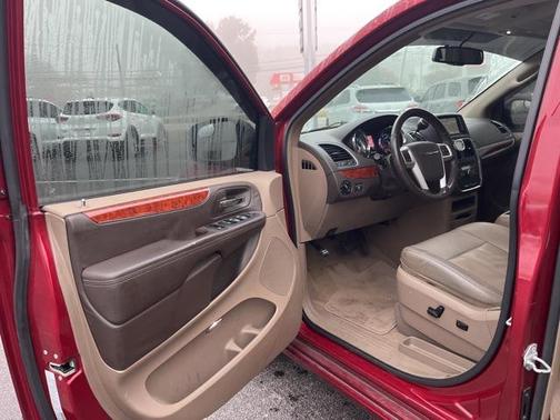 2015 Chrysler Town & Country Touring