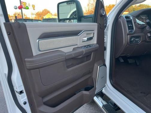 2026 RAM 2500 Laramie Crew Cab 4x4 6'4' Box