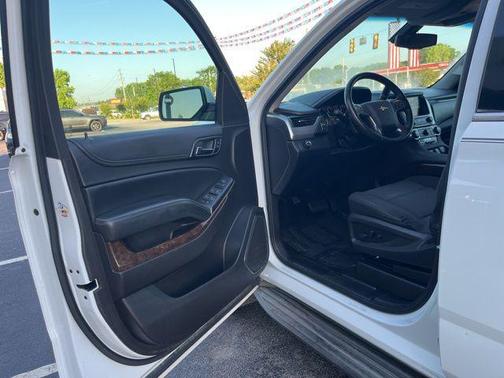 Summit White 2016 Chevrolet Suburban LS