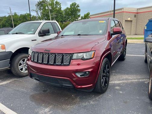 Velvet Red Pearlcoat 2018 Jeep Grand Cherokee Altitude