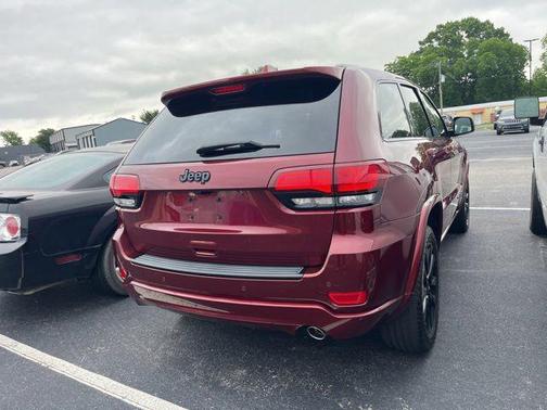 Velvet Red Pearlcoat 2018 Jeep Grand Cherokee Altitude