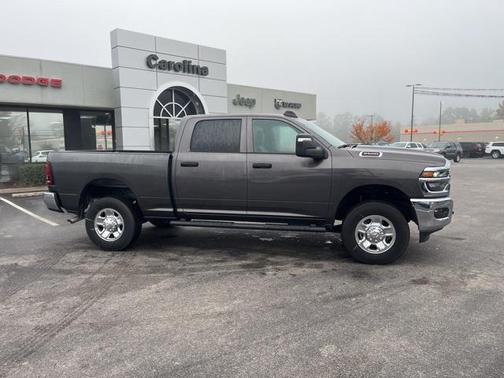 2025 RAM 2500 Tradesman Crew Cab 4x4 6'4' Box