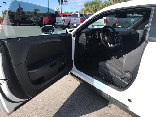 2013 Dodge Challenger SXT