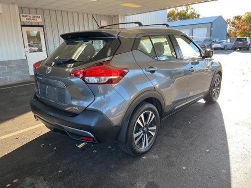 2019 Nissan Kicks SR