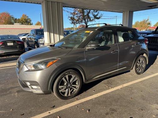 2019 Nissan Kicks SR