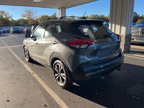2019 Nissan Kicks SR