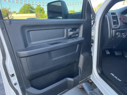 2025 RAM 2500 Tradesman Crew Cab 4x4 6'4' Box