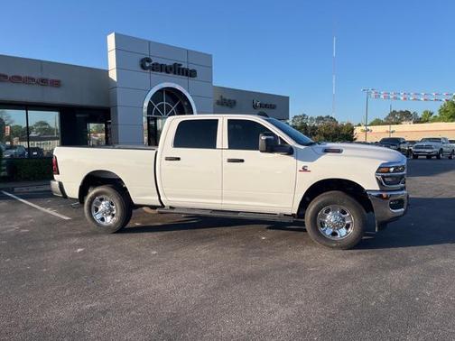 2025 RAM 2500 Tradesman Crew Cab 4x4 6'4' Box