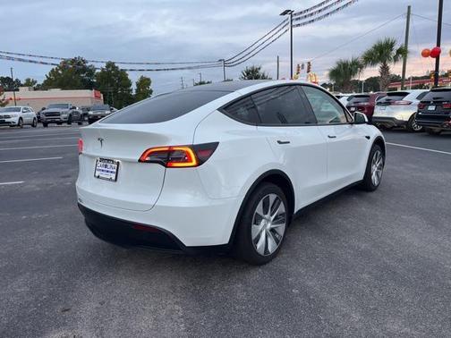 2024 Tesla Model Y Standard Range