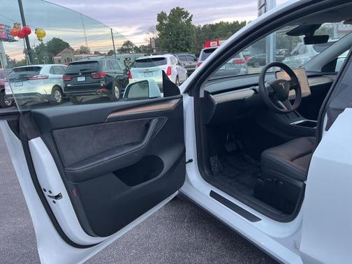 2024 Tesla Model Y Standard Range