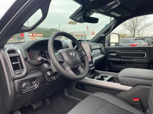 2026 RAM 3500 Big Horn Crew Cab 4x4 8' Box