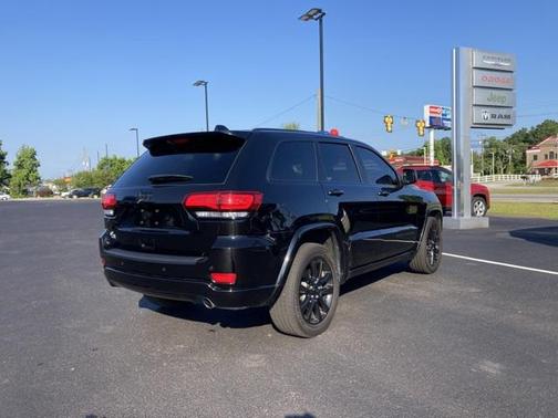 2021 Jeep Grand Cherokee Laredo
