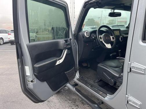 2014 Jeep Wrangler Unlimited Polar Edition