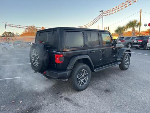 2026 Jeep Wrangler 4-Door Sahara 4x4