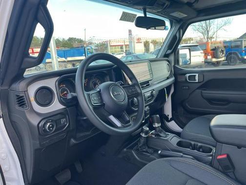 2025 Jeep Gladiator Nighthawk