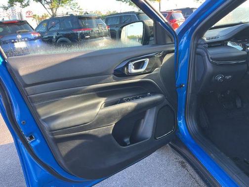 Hydro Blue Pearlcoat 2026 Jeep Compass Latitude