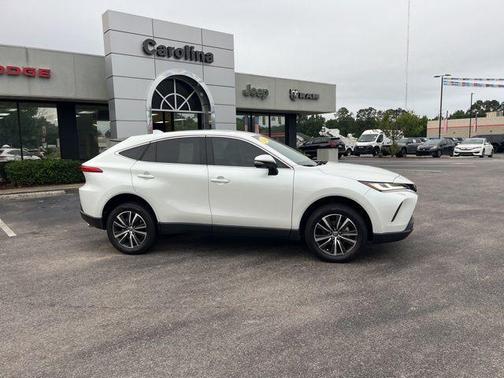 Pearl 2023 Toyota Venza LE