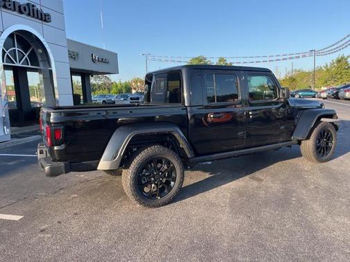 2025 Jeep Gladiator Nighthawk