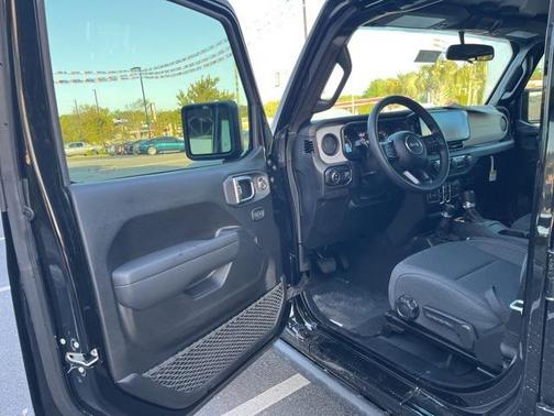 2025 Jeep Gladiator Nighthawk