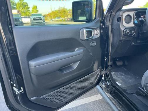 2025 Jeep Gladiator Nighthawk