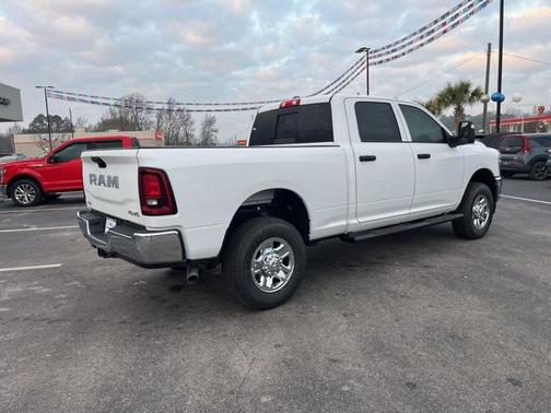 2026 RAM 2500 Tradesman Crew Cab 4x4 6'4' Box
