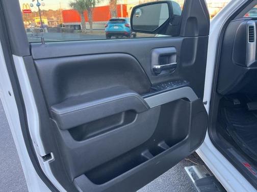 Summit White 2017 Chevrolet Silverado 1500 2LT