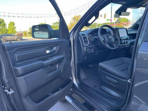 Granite Crystal Metallic Clearcoat 2026 RAM 1500 Warlock Crew Cab 4x4 5'7' Box