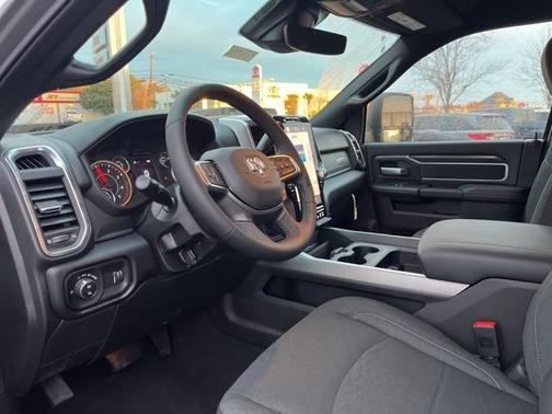 2026 RAM 2500 Big Horn Crew Cab 4x4 6'4' Box