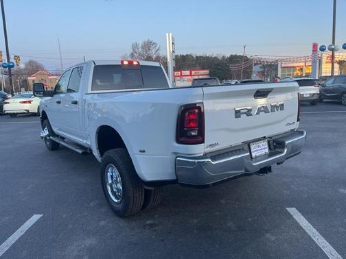 2026 RAM 3500 Tradesman Crew Cab 4x4 8' Box