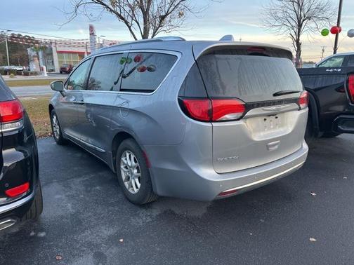 2020 Chrysler Pacifica Touring L