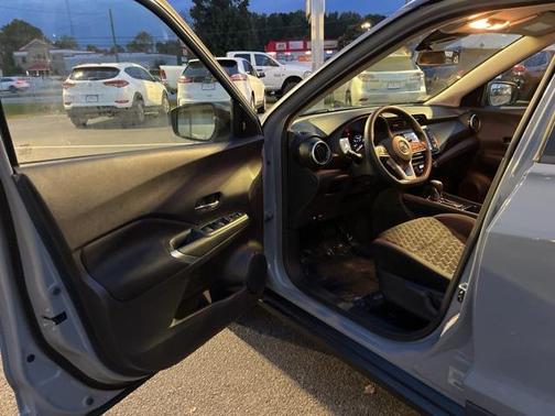 2021 Nissan Kicks SV